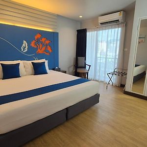 Deluxe Zimmer mit Kingsize-Bett